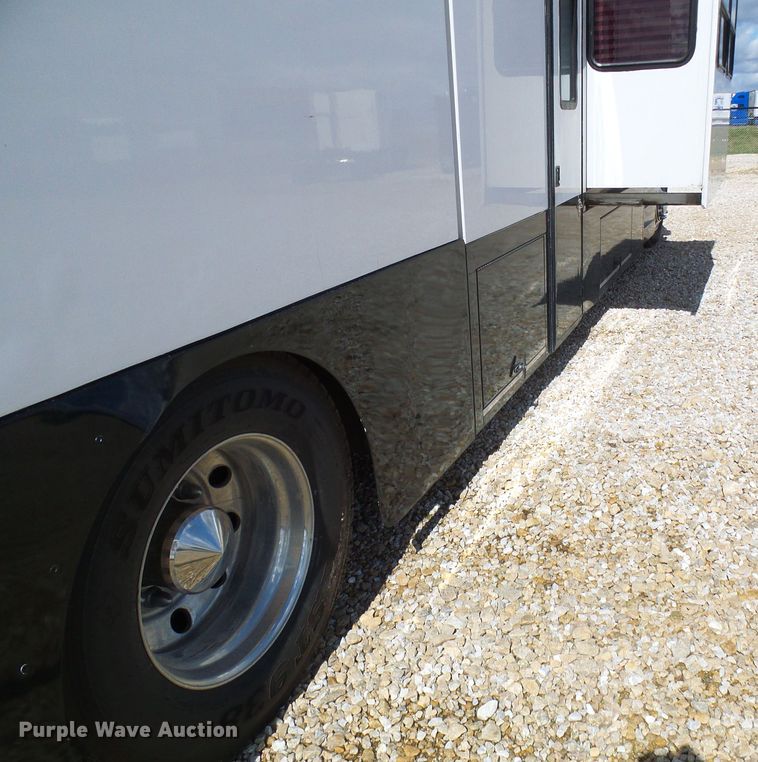 image for item EP9927 2000 Freightliner FL112  RV