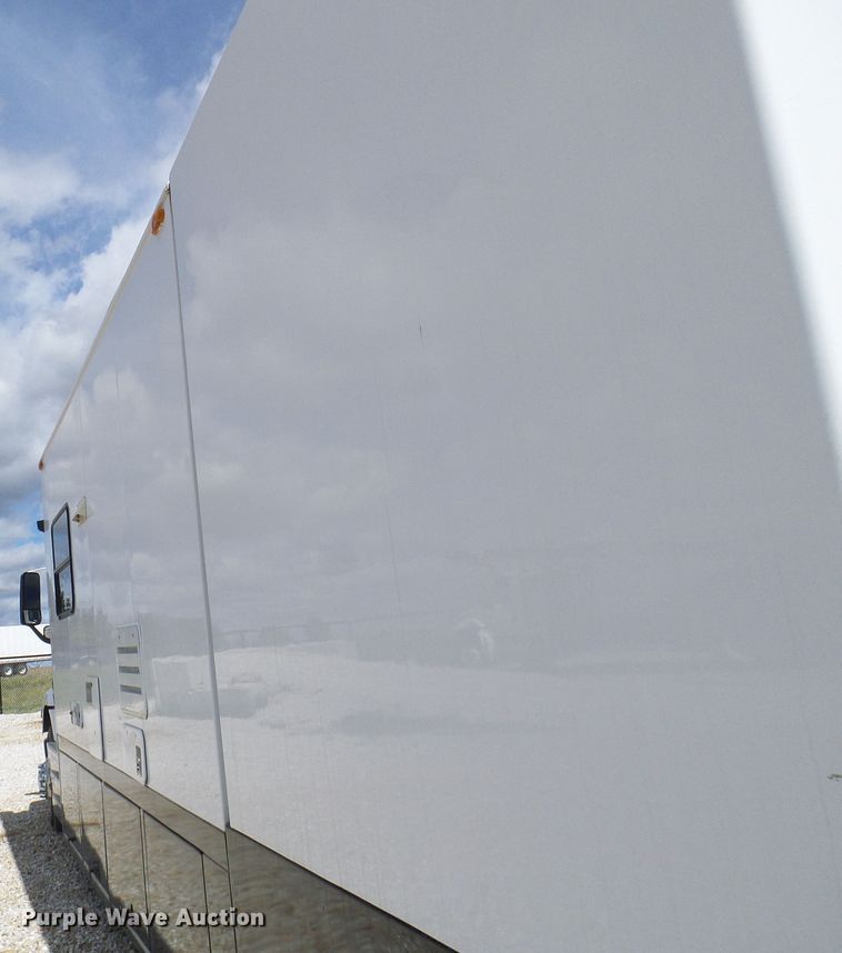 image for item EP9927 2000 Freightliner FL112  RV