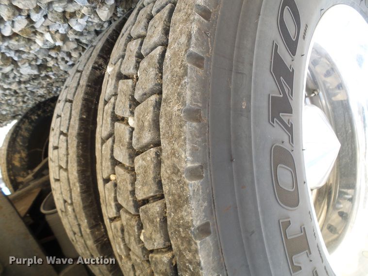 image for item EP9927 2000 Freightliner FL112  RV