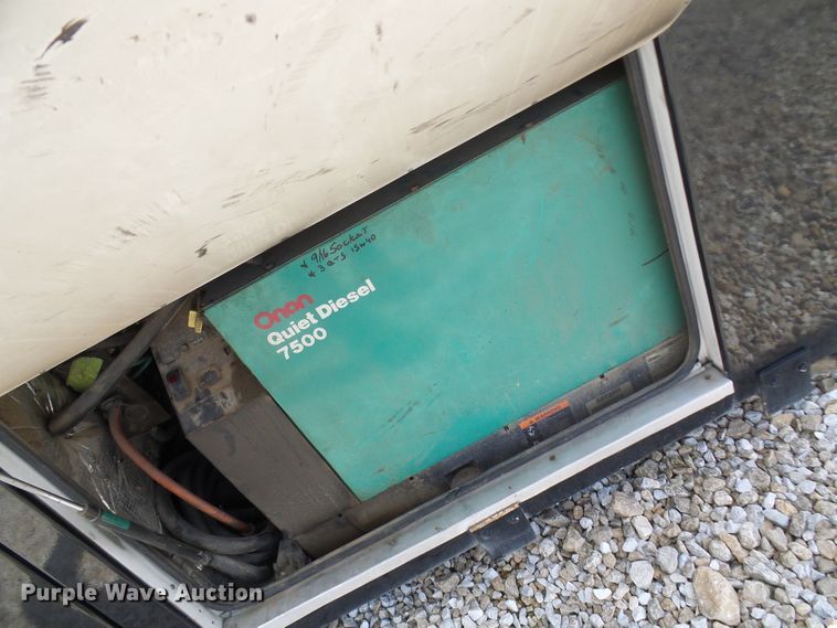 image for item EP9927 2000 Freightliner FL112  RV