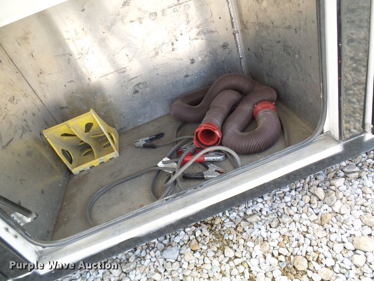 image for item EP9927 2000 Freightliner FL112  RV