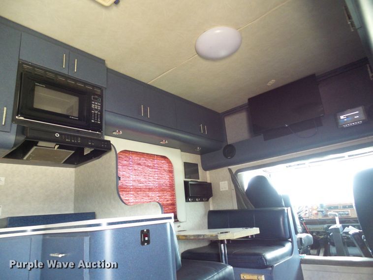 image for item EP9927 2000 Freightliner FL112  RV