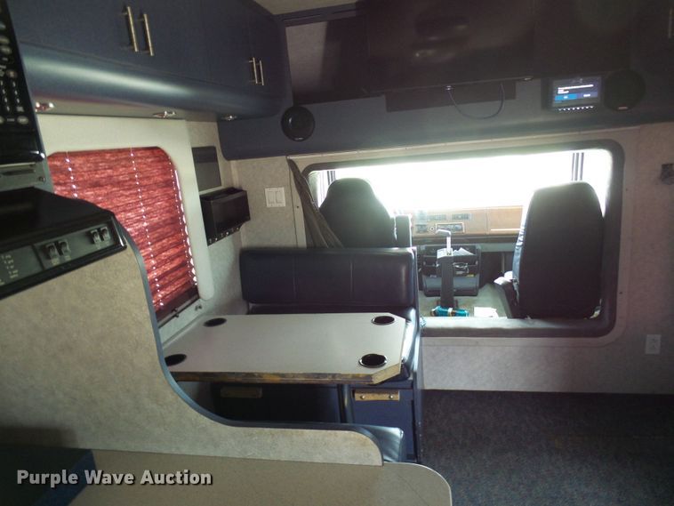 image for item EP9927 2000 Freightliner FL112  RV