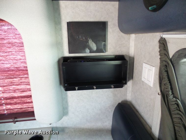 image for item EP9927 2000 Freightliner FL112  RV