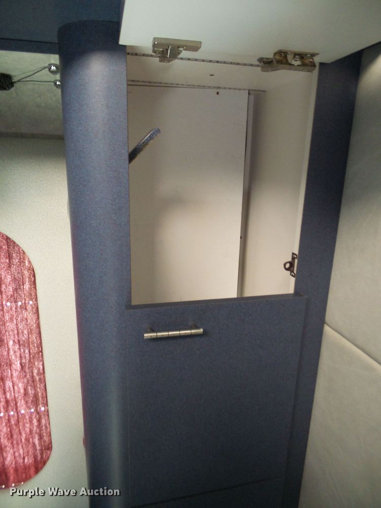 image for item EP9927 2000 Freightliner FL112  RV