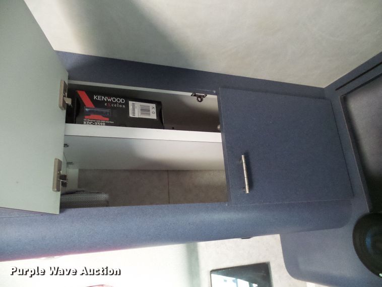 image for item EP9927 2000 Freightliner FL112  RV