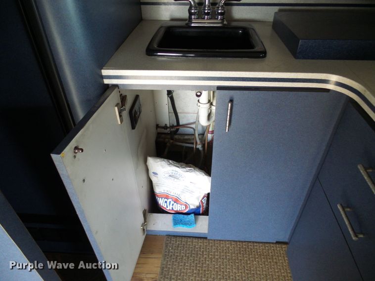 image for item EP9927 2000 Freightliner FL112  RV