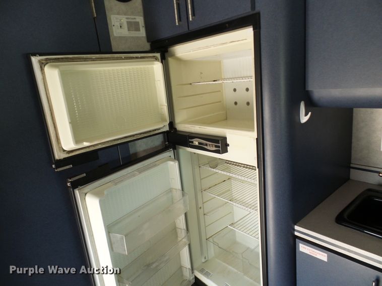 image for item EP9927 2000 Freightliner FL112  RV