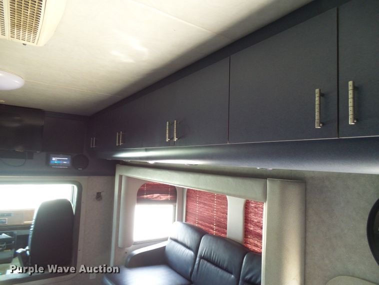 image for item EP9927 2000 Freightliner FL112  RV