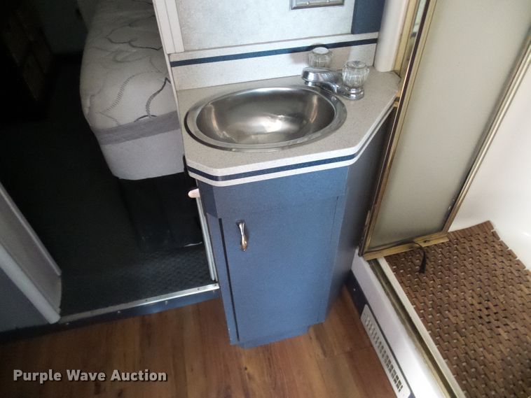 image for item EP9927 2000 Freightliner FL112  RV