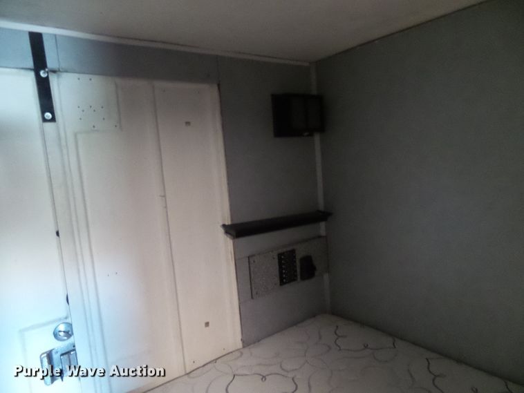 image for item EP9927 2000 Freightliner FL112  RV