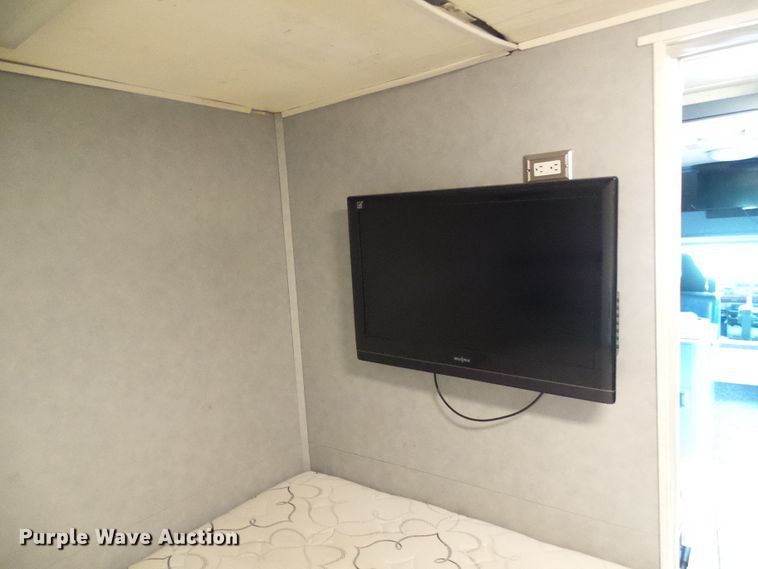 image for item EP9927 2000 Freightliner FL112  RV