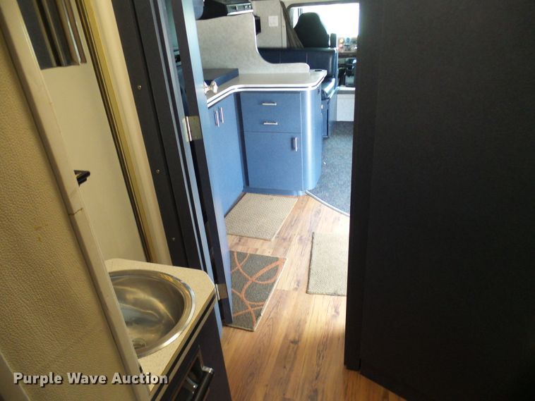 image for item EP9927 2000 Freightliner FL112  RV