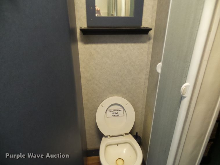 image for item EP9927 2000 Freightliner FL112  RV