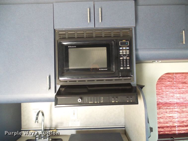 image for item EP9927 2000 Freightliner FL112  RV