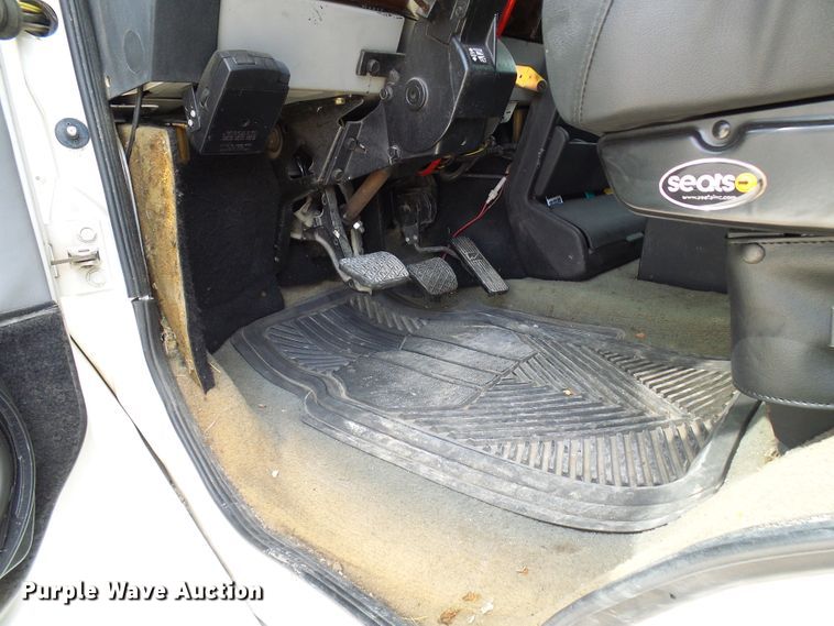 image for item EP9927 2000 Freightliner FL112  RV