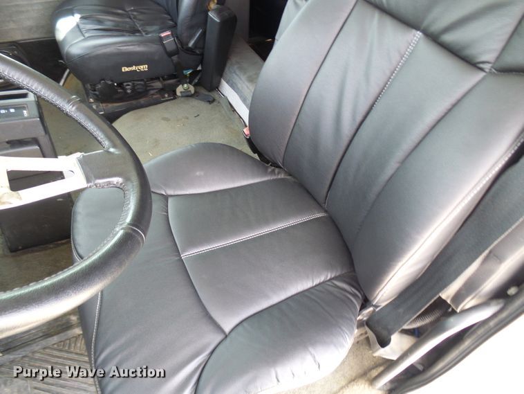 image for item EP9927 2000 Freightliner FL112  RV