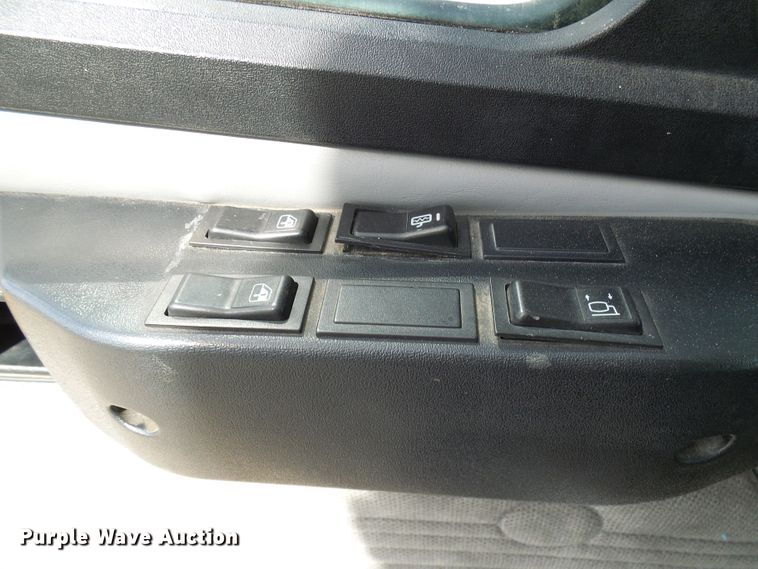 image for item EP9927 2000 Freightliner FL112  RV