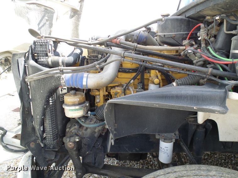 image for item EP9927 2000 Freightliner FL112  RV