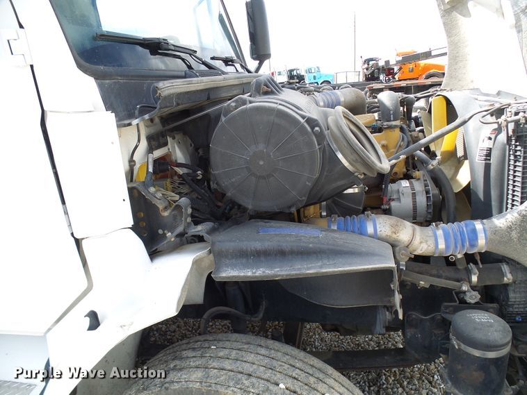 image for item EP9927 2000 Freightliner FL112  RV