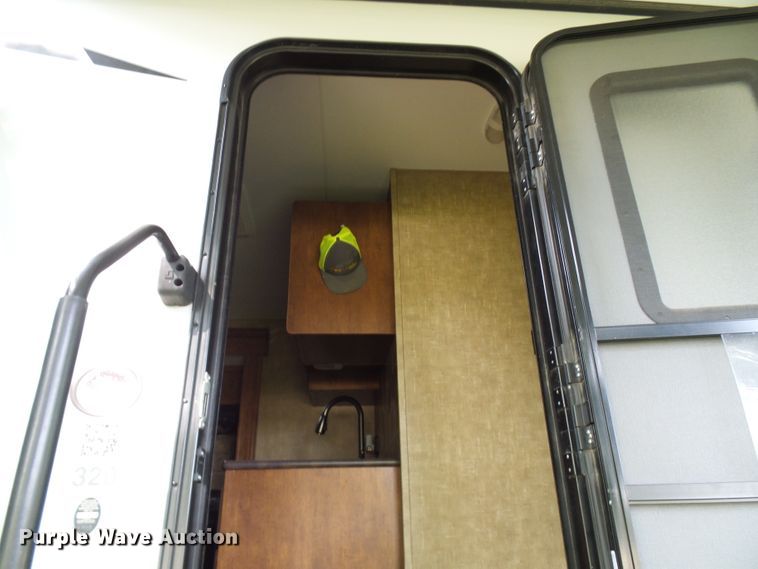 image for item EP9930 2015 KZRV Spree LX Superlite 320BS  camper