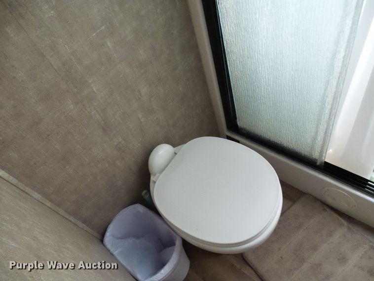 image for item EP9930 2015 KZRV Spree LX Superlite 320BS  camper