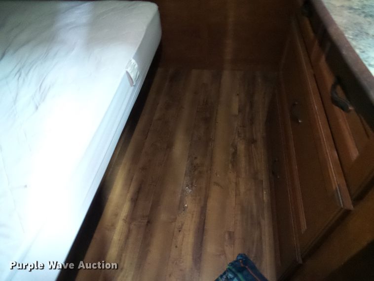 image for item EP9930 2015 KZRV Spree LX Superlite 320BS  camper