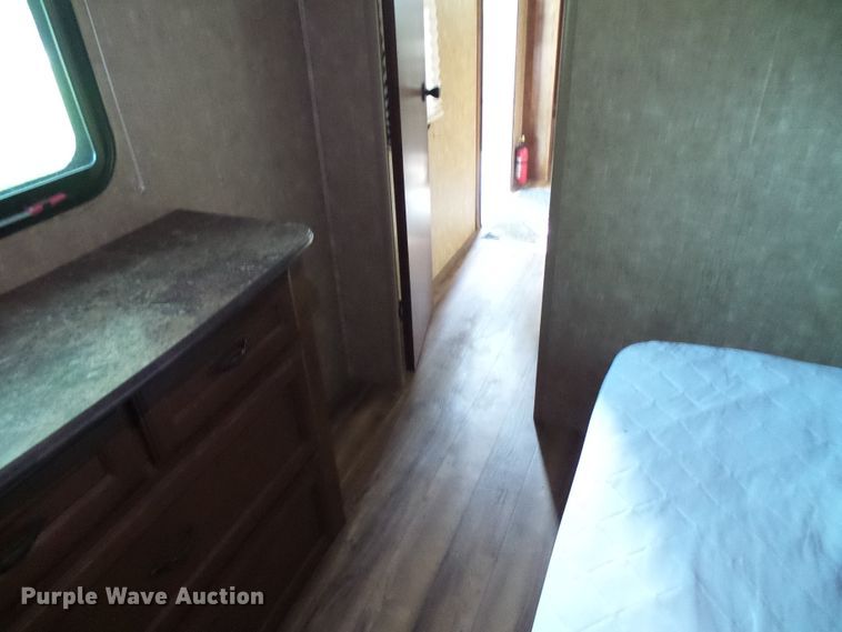 image for item EP9930 2015 KZRV Spree LX Superlite 320BS  camper