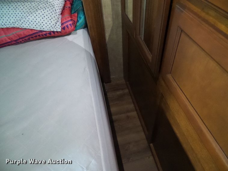 image for item EP9930 2015 KZRV Spree LX Superlite 320BS  camper