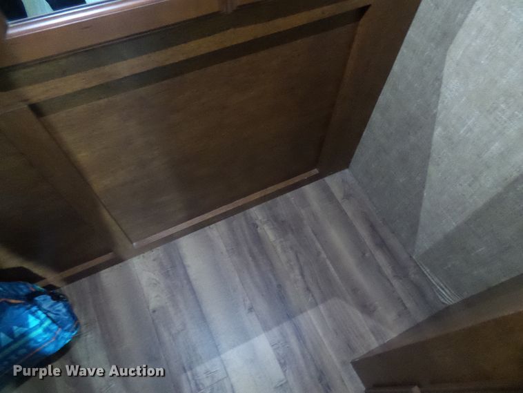 image for item EP9930 2015 KZRV Spree LX Superlite 320BS  camper