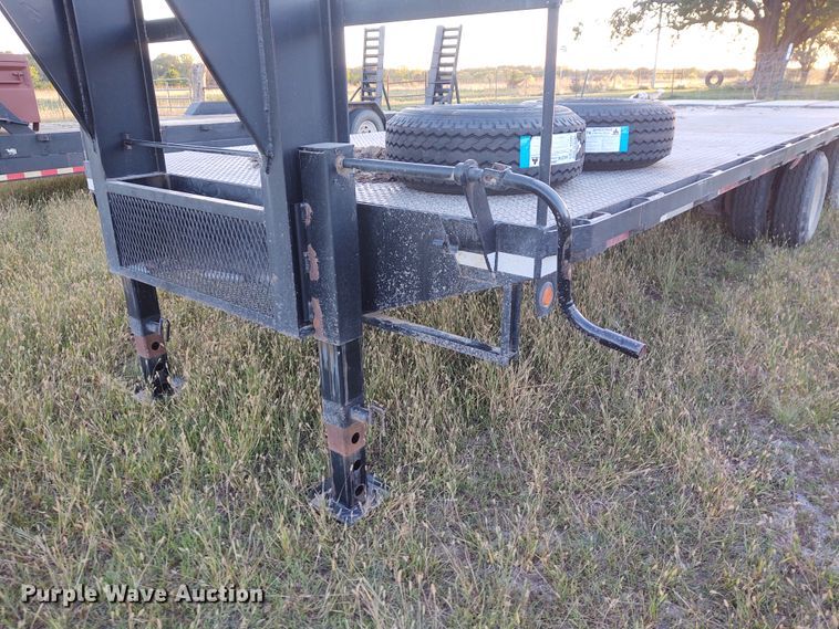 image for item EQ9449 2007 Derby Trailer Technologies equipment trailer