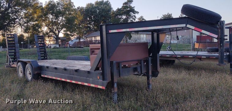 image for item EQ9450 2010 Load Trail equipment trailer