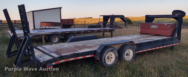 image for item EQ9450 2010 Load Trail equipment trailer