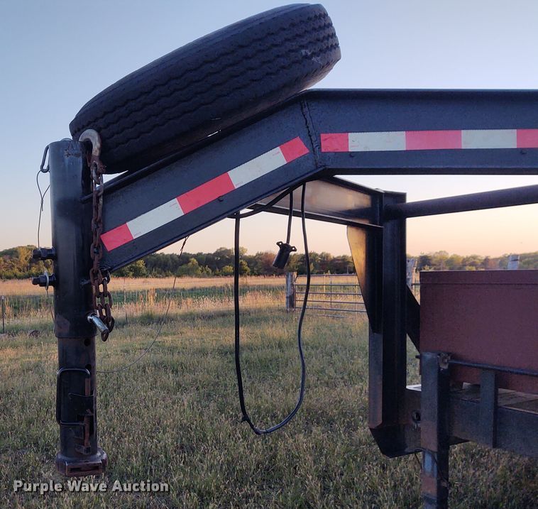 image for item EQ9450 2010 Load Trail equipment trailer