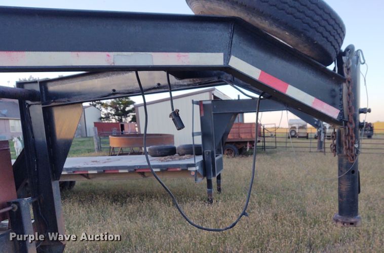 image for item EQ9450 2010 Load Trail equipment trailer