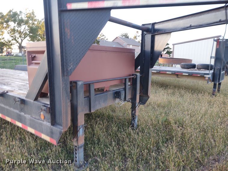 image for item EQ9450 2010 Load Trail equipment trailer