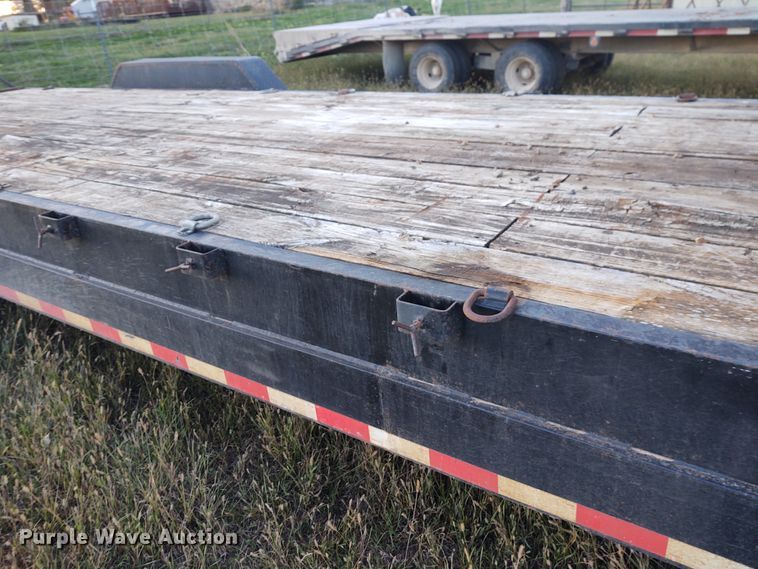image for item EQ9450 2010 Load Trail equipment trailer