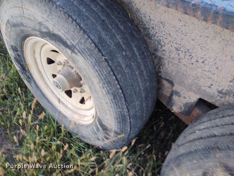 image for item EQ9450 2010 Load Trail equipment trailer