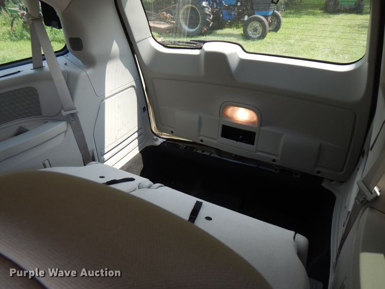 image for item FN9346 2008 Dodge Caravan SXT  van