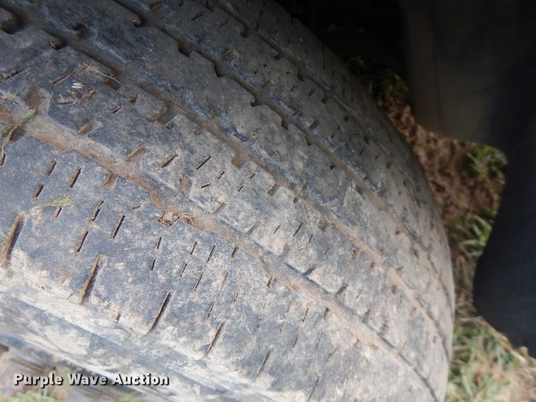 image for item FN9351 2001 Dodge Ram 3500  Quad Cab tow truck