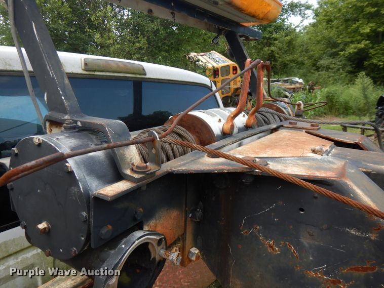 image for item FN9351 2001 Dodge Ram 3500  Quad Cab tow truck