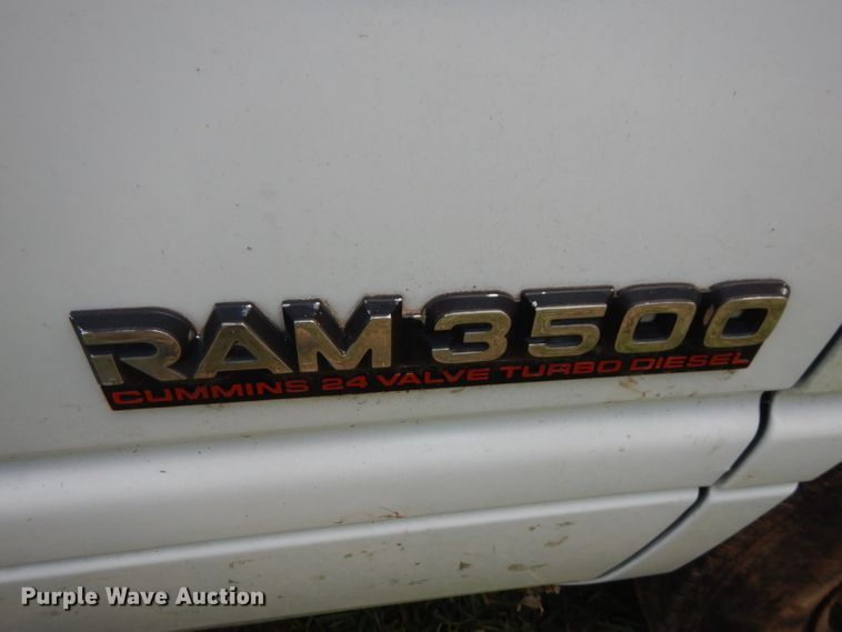 image for item FN9351 2001 Dodge Ram 3500  Quad Cab tow truck