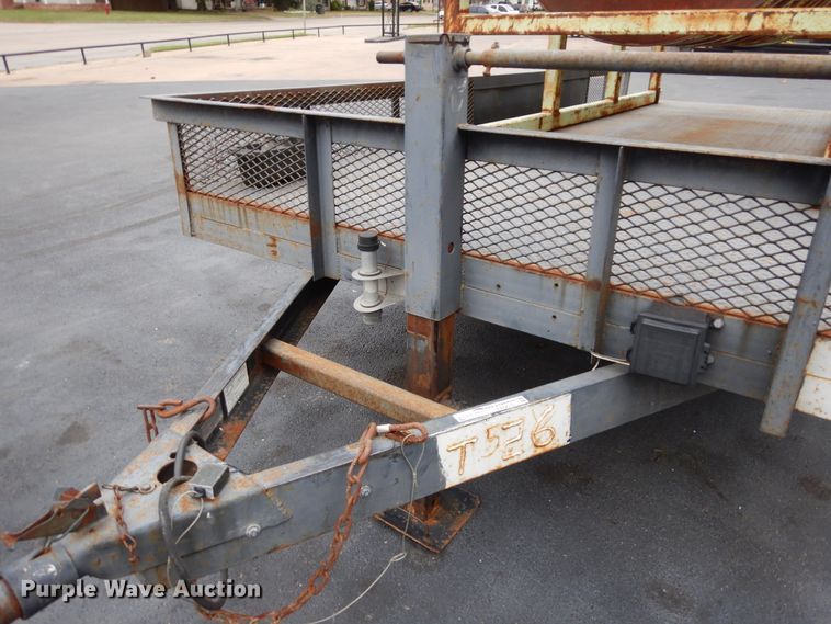 image for item FR9035 1998 Starlight utility trailer