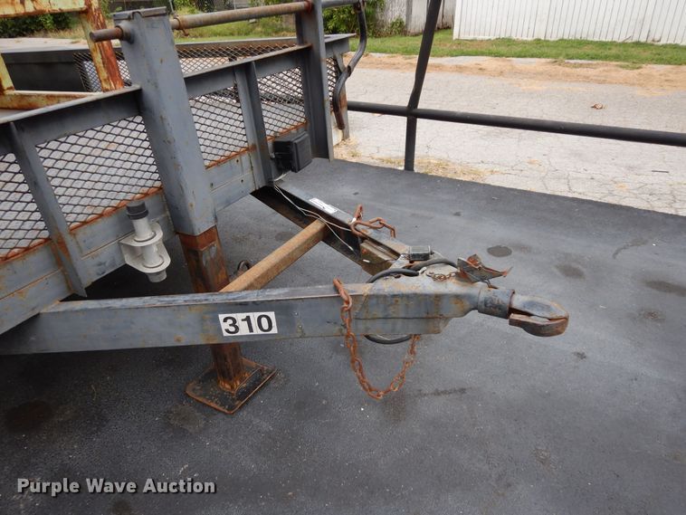 image for item FR9035 1998 Starlight utility trailer