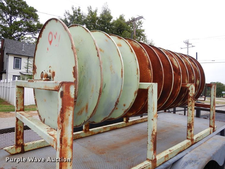 image for item FR9035 1998 Starlight utility trailer