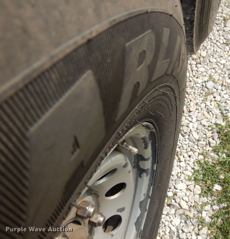 image for item FR9046 1998 Featherlite 5940 enclosed cargo trailer