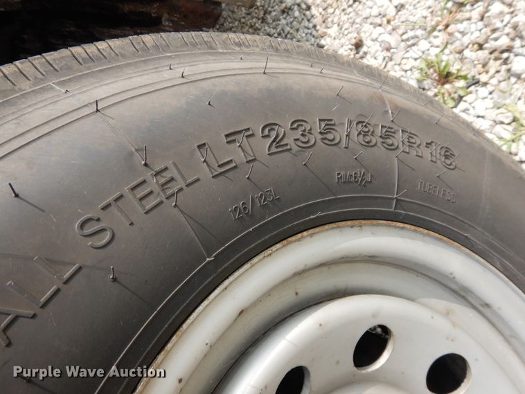 image for item FR9046 1998 Featherlite 5940 enclosed cargo trailer