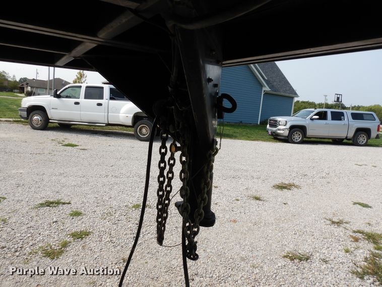 image for item FR9046 1998 Featherlite 5940 enclosed cargo trailer