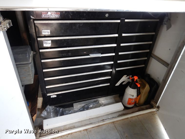 image for item FR9046 1998 Featherlite 5940 enclosed cargo trailer