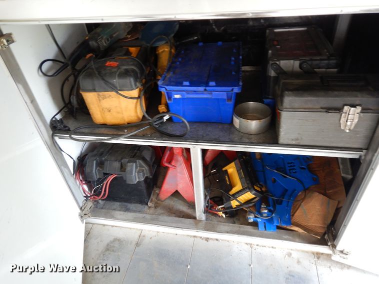 image for item FR9046 1998 Featherlite 5940 enclosed cargo trailer